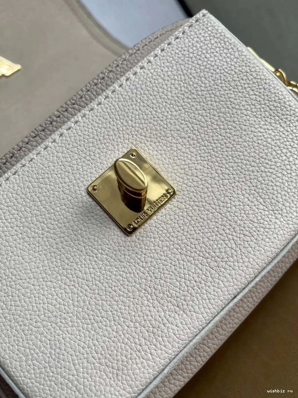 WIS TENDER VUITTON LOCKME LOUIS 0312